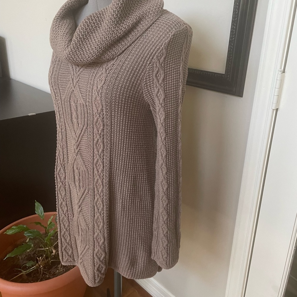 Jeanne Pierre sweater small
